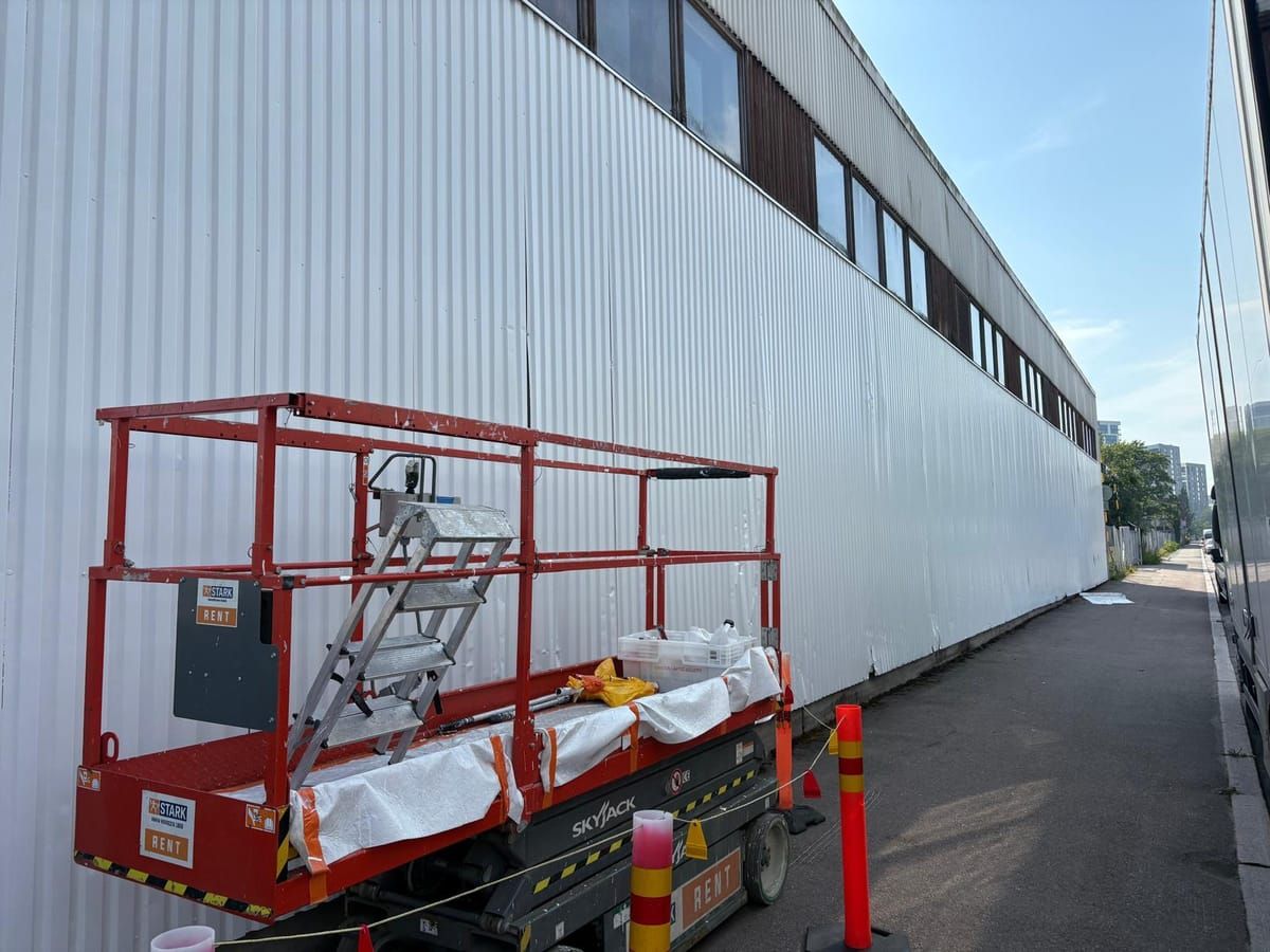 STARK Herttoniemi - Graffitin pesu ja maalaus