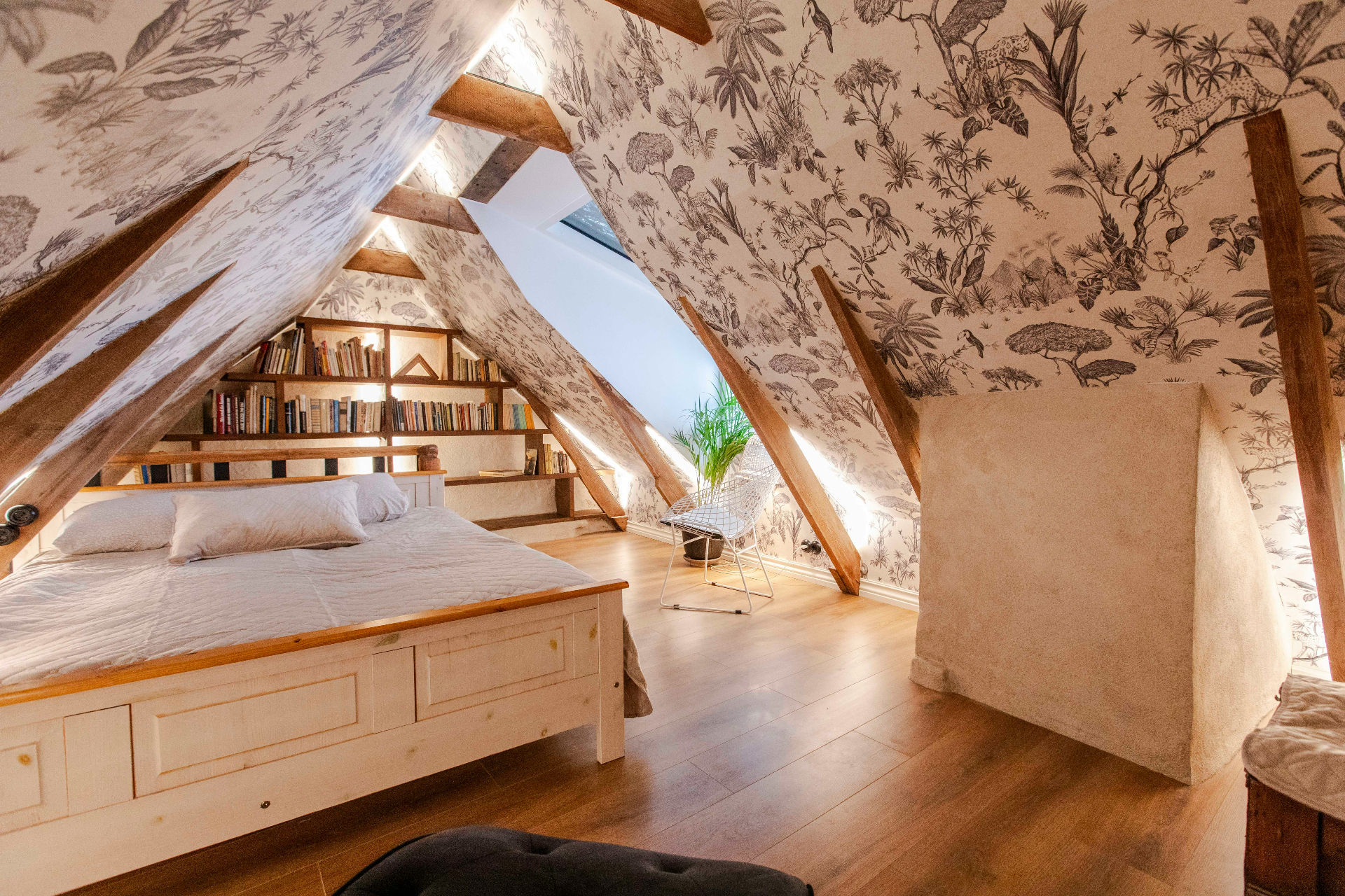 Ammattitasoinen tapetointi - saumatyöstä viimeistelyyn